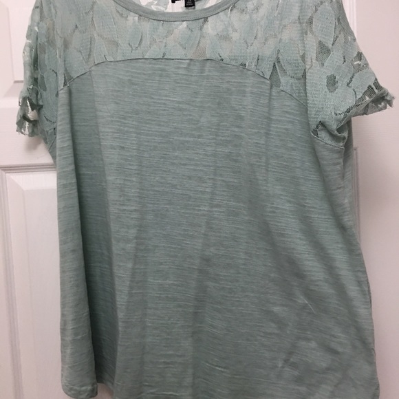 Susan Betro Mint Green w/ Lace Tee - Picture 3 of 3